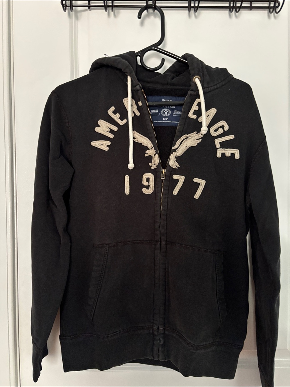 American Eagle Outfitters Black Zip-Front Hooded Sweatshirt